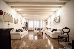 Accademia Terrazza Venedig